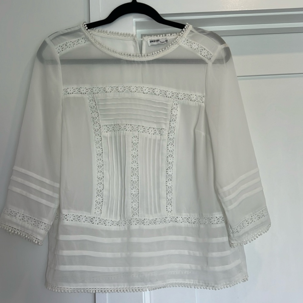 Okeysi White Shirt Size Small